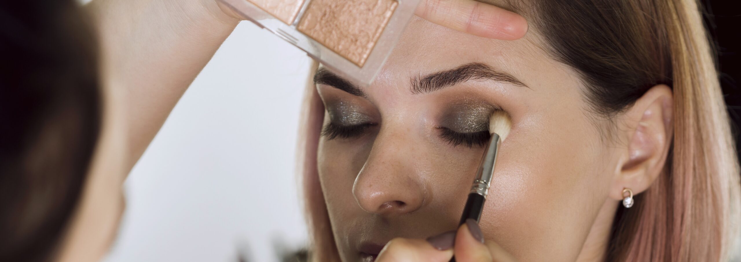 Hva kan skje med øyevippene mine under operasjonen?